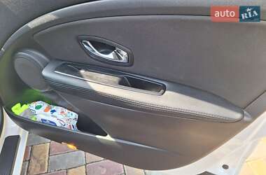 Седан Renault Fluence 2012 в 