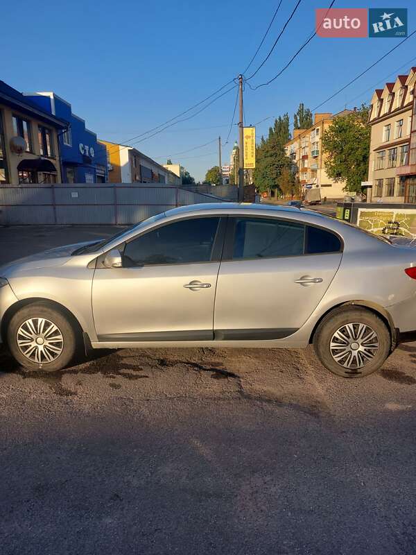 Седан Renault Fluence 2010 в Чернигове