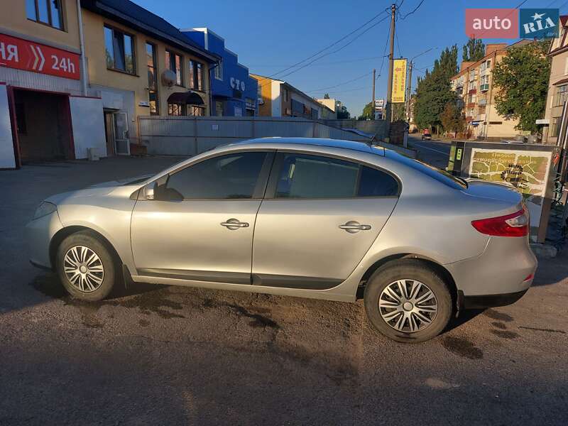 Седан Renault Fluence 2010 в Чернигове