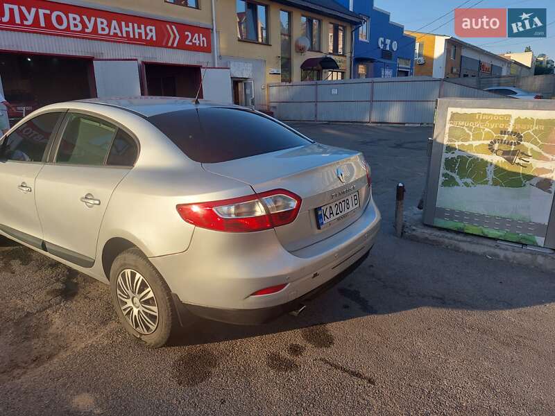 Седан Renault Fluence 2010 в Чернигове