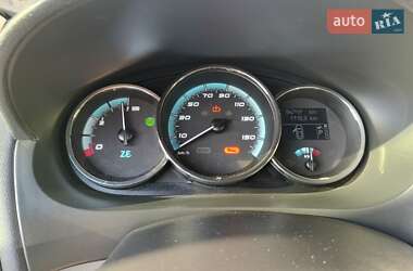 Седан Renault Fluence 2011 в 