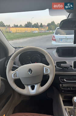Седан Renault Fluence 2012 в 