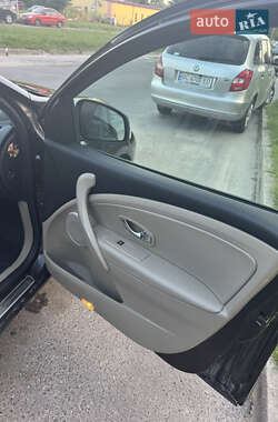 Седан Renault Fluence 2012 в 