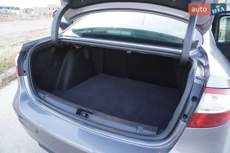 Седан Renault Fluence 2012 в Рівному