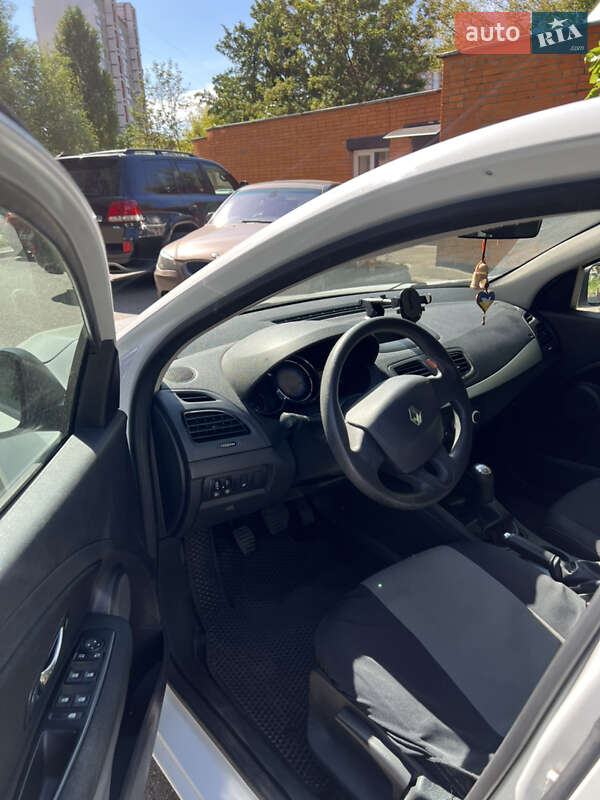 Седан Renault Fluence 2016 в Киеве