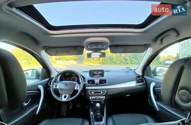 Седан Renault Fluence 2011 в 