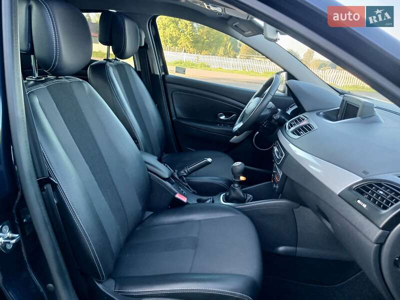 Седан Renault Fluence 2011 в Дубно