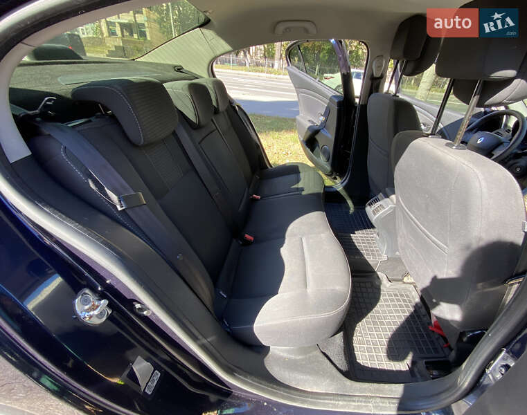 Седан Renault Fluence 2011 в Киеве фото 12 Седан Renault Fluence 2011 в Киеве