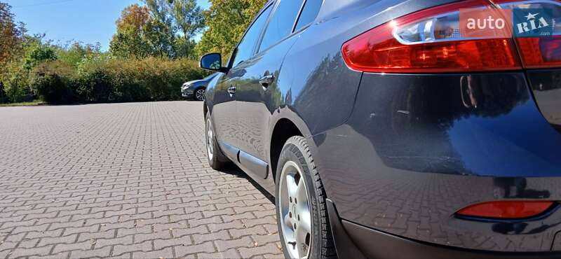 Седан Renault Fluence 2011 в Миргороде