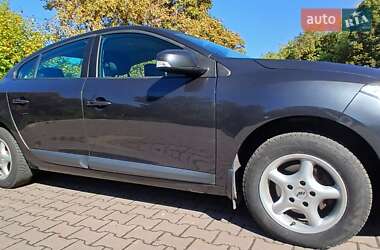 Седан Renault Fluence 2011 в Миргороді
