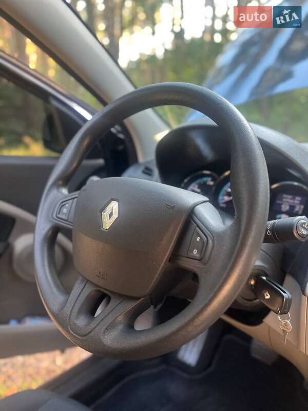 Седан Renault Fluence 2013 в Звягеле