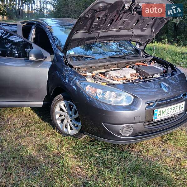 Седан Renault Fluence 2013 в Звягеле