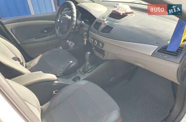 Седан Renault Fluence 2011 в 