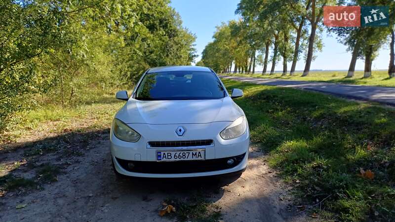 Седан Renault Fluence 2012 в 