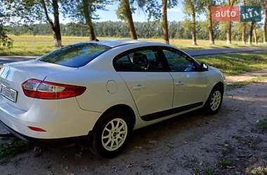Седан Renault Fluence 2012 в 