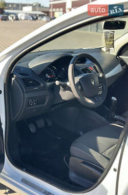 Седан Renault Fluence 2010 в 