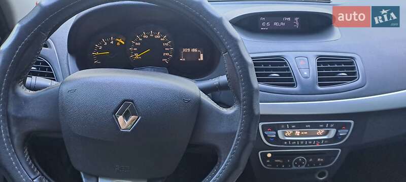 Седан Renault Fluence 2012 в Киеве