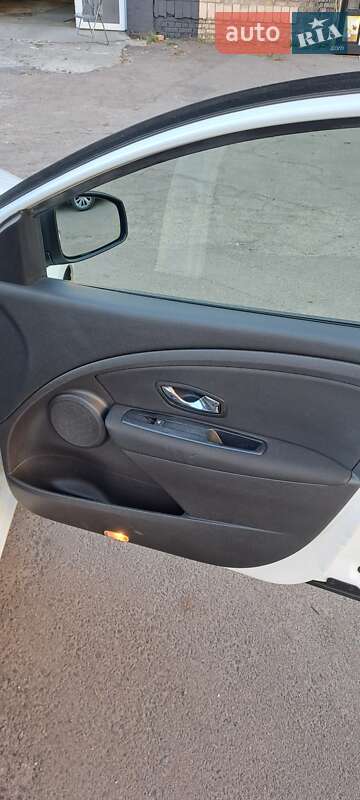 Седан Renault Fluence 2012 в Киеве