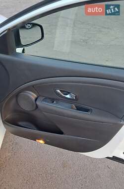 Седан Renault Fluence 2012 в 