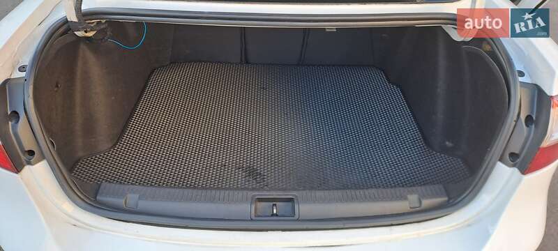 Седан Renault Fluence 2012 в Киеве