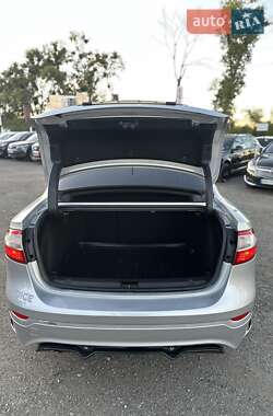 Седан Renault Fluence 2011 в 