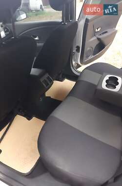 Седан Renault Fluence 2011 в 