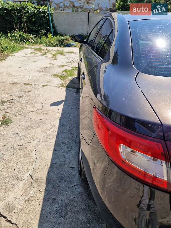 Седан Renault Fluence 2015 в Крыжополе