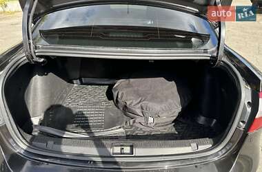 Седан Renault Fluence 2012 в 