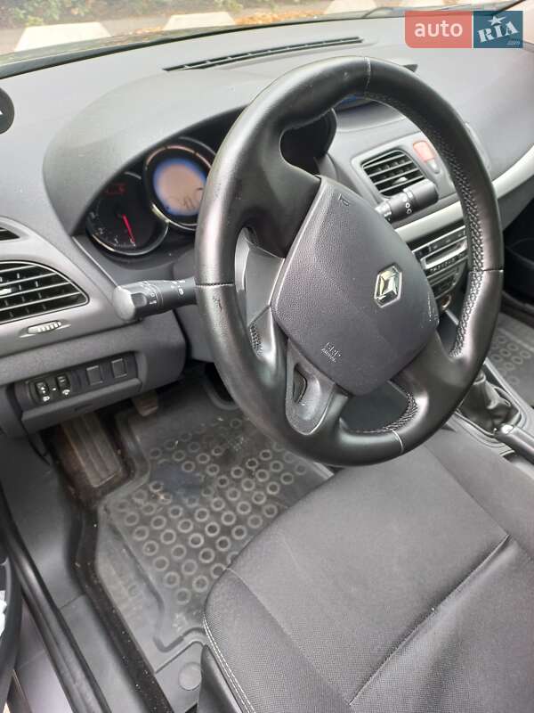 Седан Renault Fluence 2015 в Львове