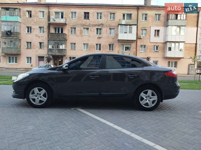 Седан Renault Fluence 2015 в Ивано-Франковске