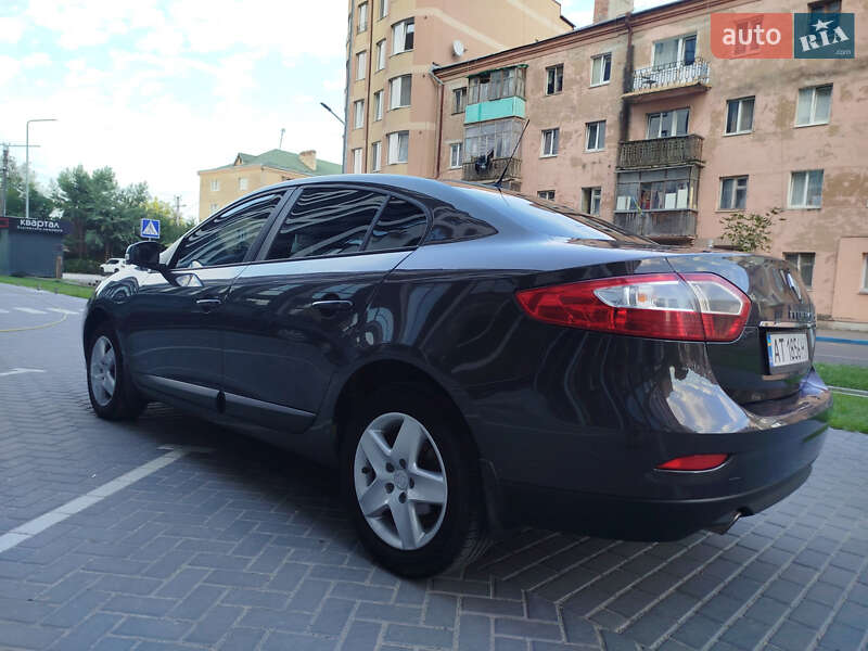 Седан Renault Fluence 2015 в Ивано-Франковске