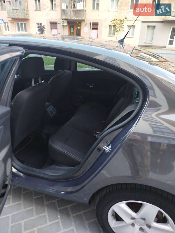 Седан Renault Fluence 2015 в Ивано-Франковске