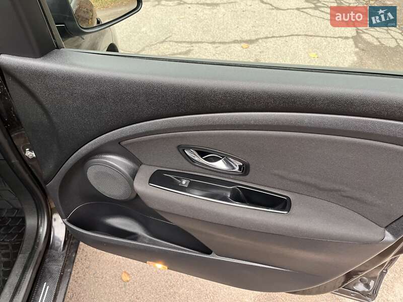 Седан Renault Fluence 2012 в Смеле