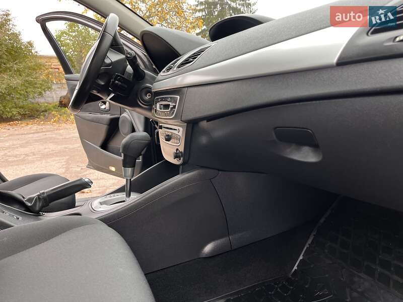 Седан Renault Fluence 2012 в Смеле