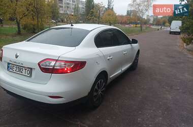 Седан Renault Fluence 2011 в 