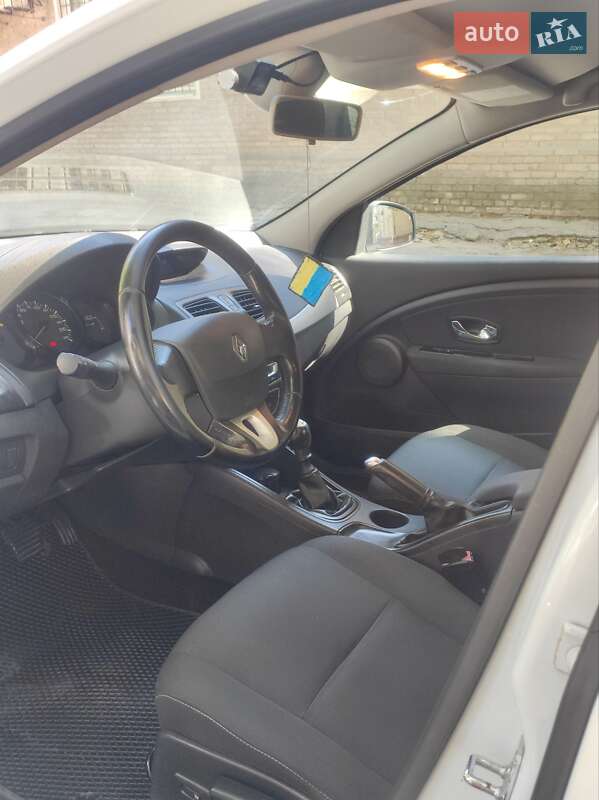 Седан Renault Fluence 2012 в Запорожье фото 7 Седан Renault Fluence 2012 в Запорожье