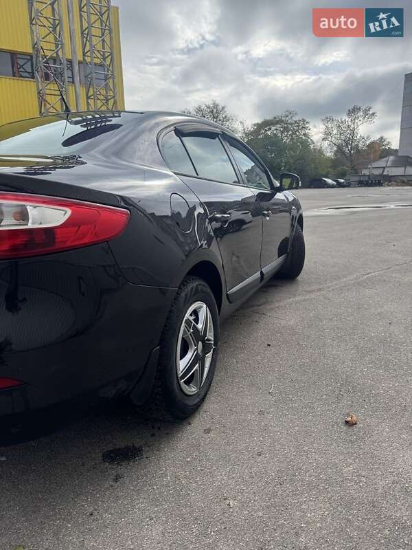 Седан Renault Fluence 2010 в Кропивницькому фото Седан Renault Fluence 2010 в Кропивницькому