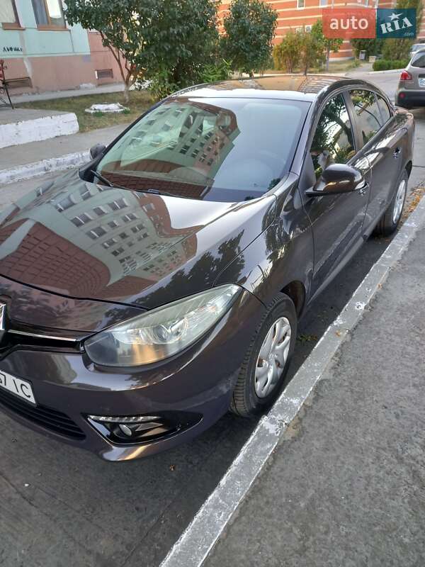 Седан Renault Fluence 2013 в Вараше