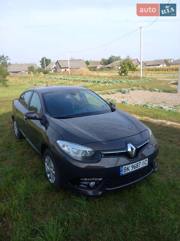 Седан Renault Fluence 2013 в Вараше