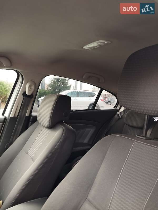 Седан Renault Fluence 2012 в Киеве