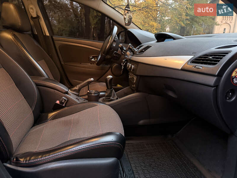 Седан Renault Fluence 2013 в Дніпрі фото 18 Седан Renault Fluence 2013 в Дніпрі