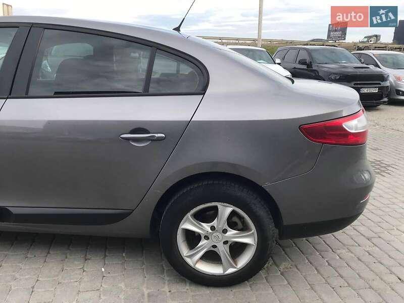 Седан Renault Fluence 2013 в Львове
