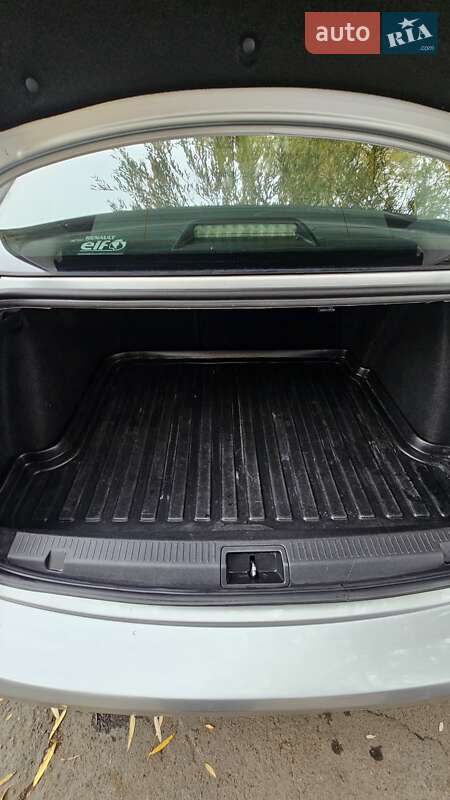 Седан Renault Fluence 2013 в Рівному фото 26 Седан Renault Fluence 2013 в Рівному