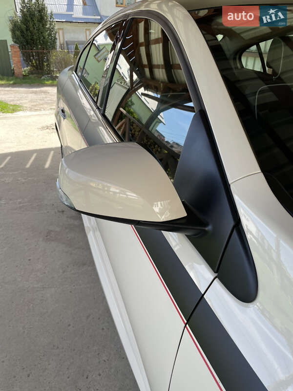 Седан Renault Fluence 2013 в Трускавці