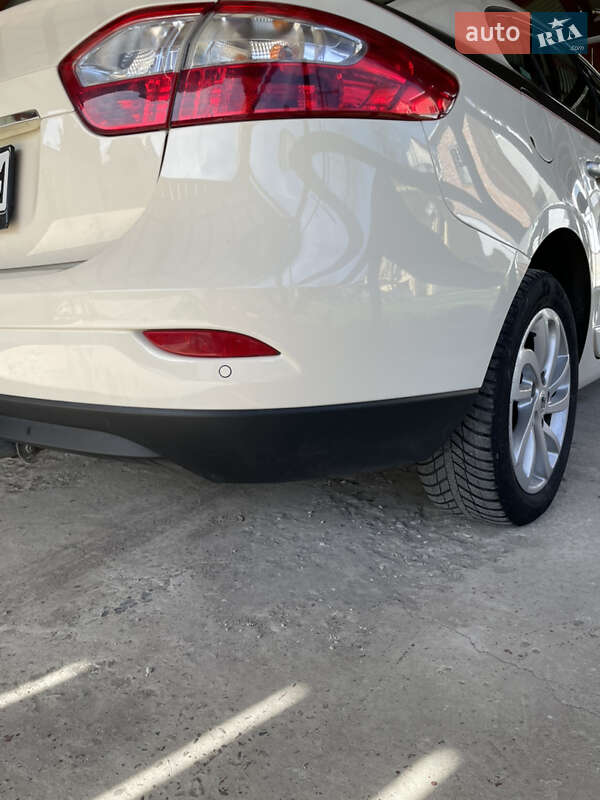 Седан Renault Fluence 2013 в Трускавці