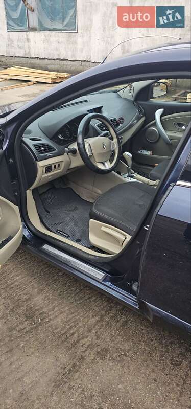 Седан Renault Fluence 2011 в Киеве