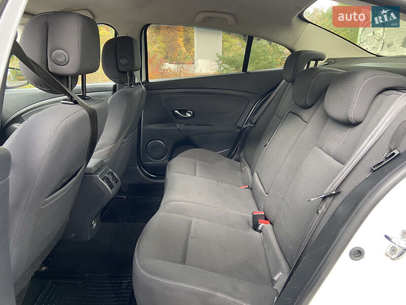 Седан Renault Fluence 2010 в Киеве