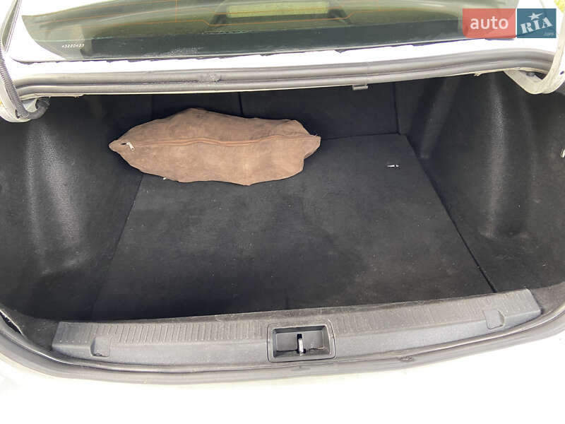 Седан Renault Fluence 2010 в Киеве