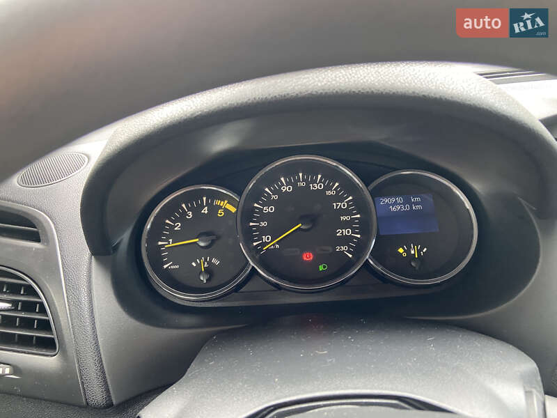 Седан Renault Fluence 2010 в Киеве