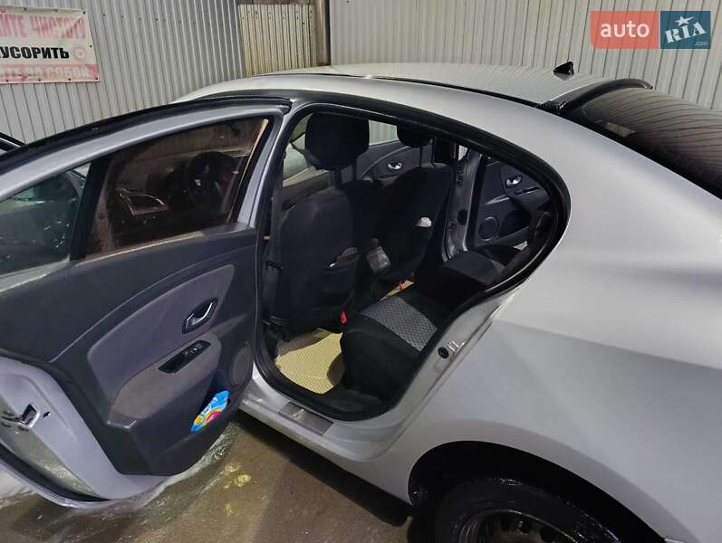 Седан Renault Fluence 2012 в Черновцах фото 3 Седан Renault Fluence 2012 в Черновцах